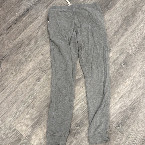 Ugg Loungewear set - Picture 4 of 6
